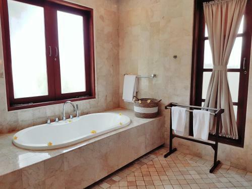Hostal Lily Luxury Suites