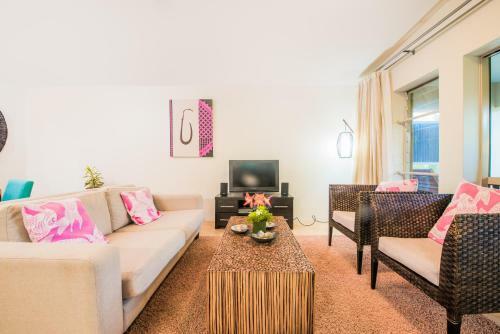 Apartamentos Moana Sands Beachfront Villas