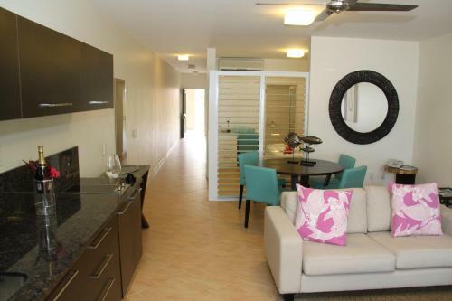 Apartamentos Moana Sands Beachfront Villas