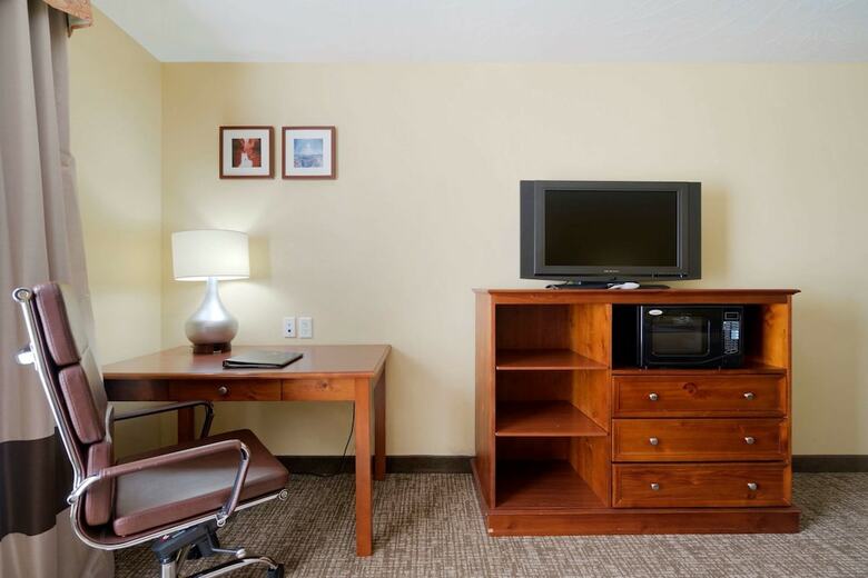 Hotel Comfort Inn & Suites