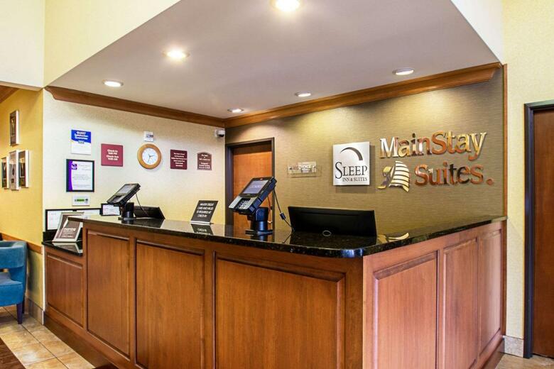 Hotel Sleep Inn & Suites