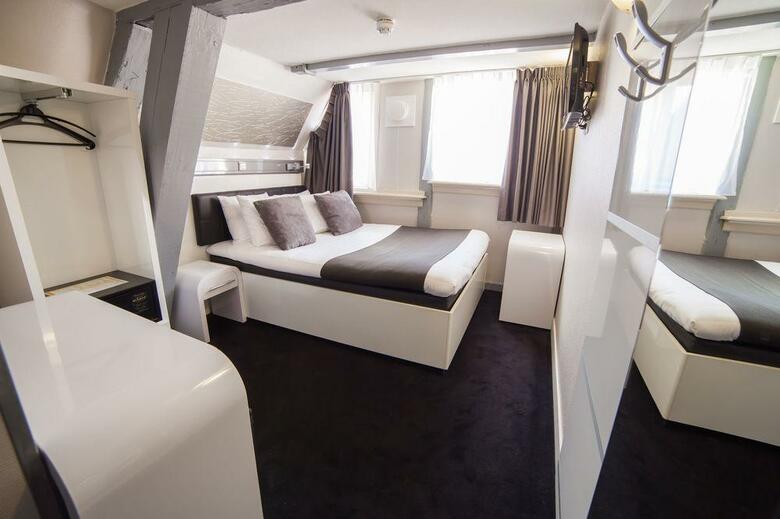 Hotel Cc