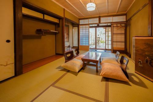 Kumo Machiya Shijo