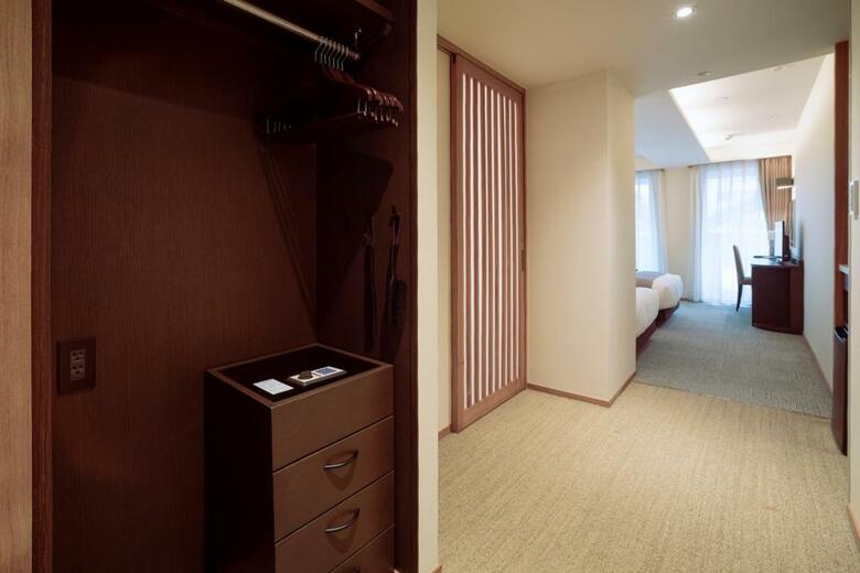 Hana-touro Hotel Gion