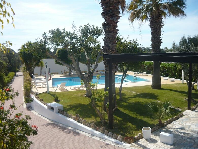 Apartamentos Monte Dos Av�s - Turmuge