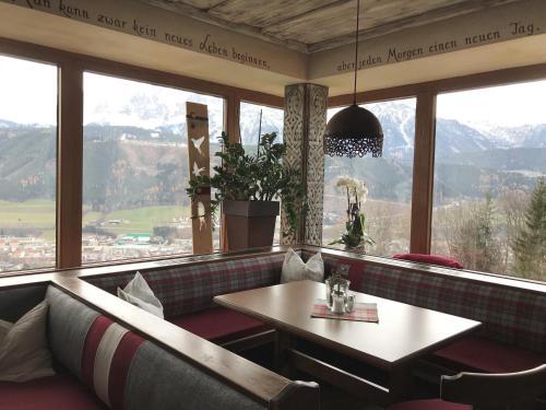 Hostal Pension Spreitzhof & Appartement Royer