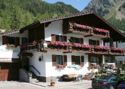 Hostal Haus Bergkristall