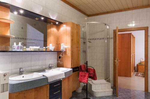 Hostal Hotel & Kurpension Weiss