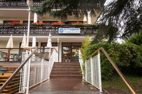 Hostal Hotel & Kurpension Weiss