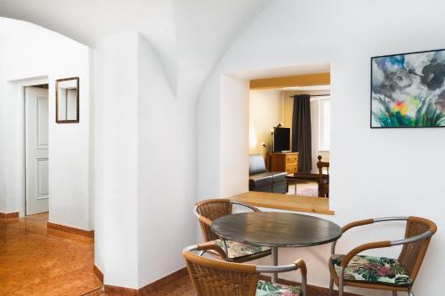 Apartments Golden Roof By Penz