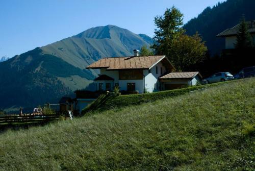 Apartamento H�us`l Am Ruan