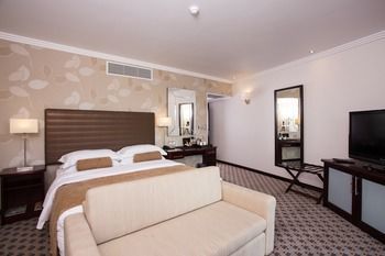 Phakalane Golf Estate Hotel