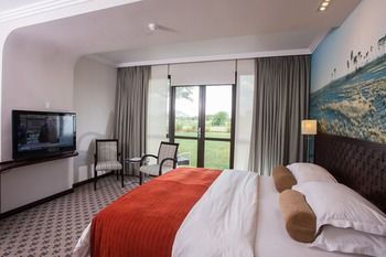 Phakalane Golf Estate Hotel