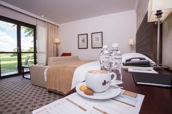 Phakalane Golf Estate Hotel