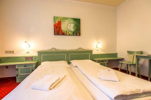 Hotel Heli's B & B
