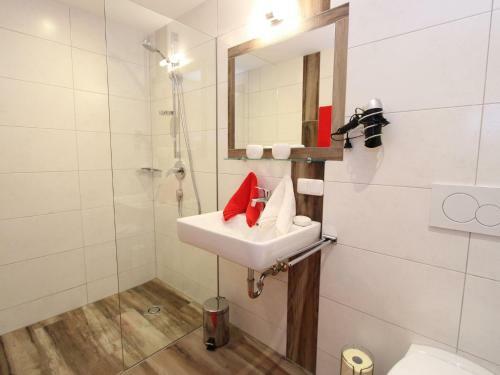 Spacious Apartment In Kleinarl Near Ski Lift