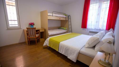 Hostal Pansion Boris