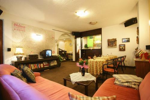 Posada Halvat Guesthouse