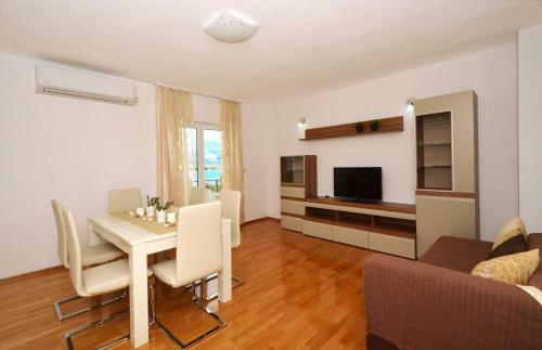 Hostal Apartment Arbanija 5228c