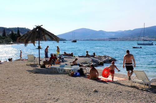 Hostal Apartment Arbanija 5228c