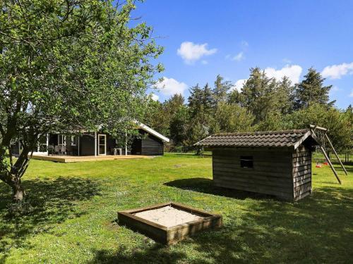 Three-bedroom Holiday Home In Strandby 4
