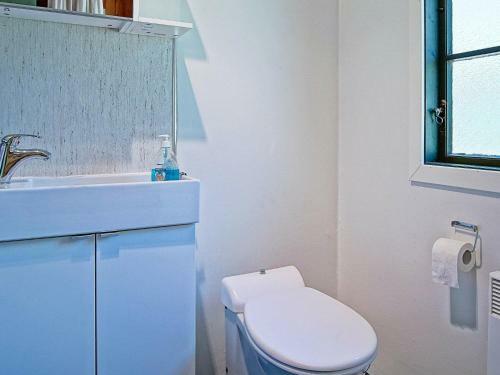 Three-bedroom Holiday Home In Nex� 22