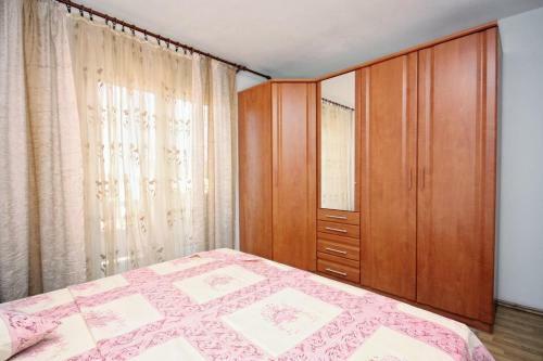 Apartments By The Sea Barbat (rab) - 5005