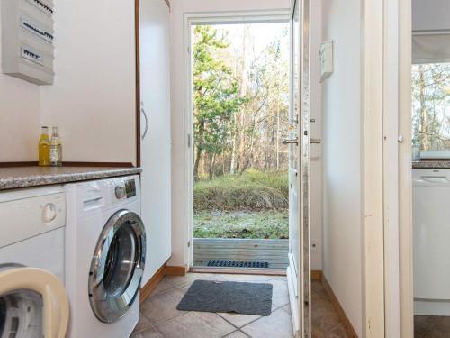 Three-bedroom Holiday Home In Grenaa 2