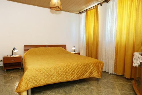 Apartment Lumbarda 4442a