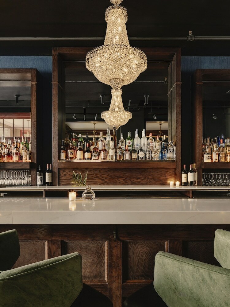 Clarion Hotel Morgan