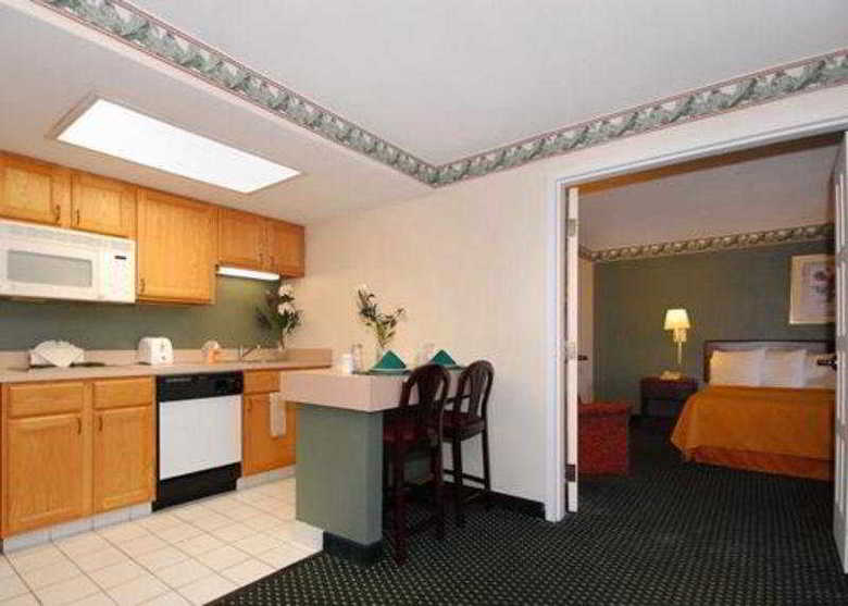 Hotel Quality Inn & Suites