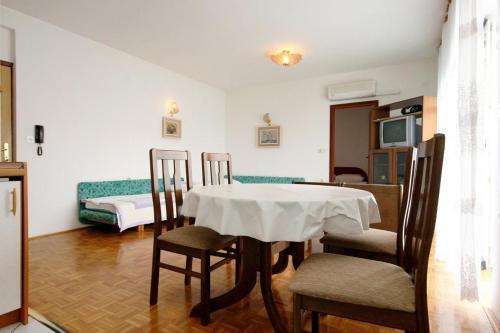 Apartment Crikvenica 5553b
