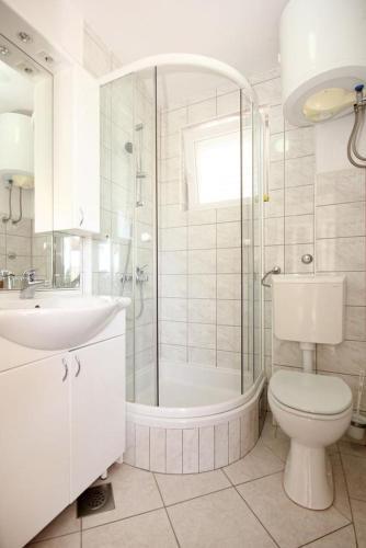 Hostal Apartment Orebic 10070a