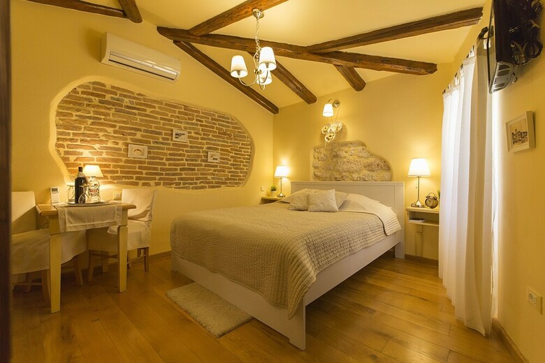 Hostal Rooms Villa Duketis