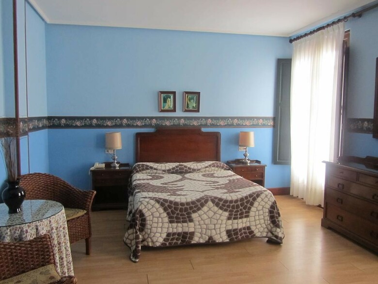Hotel La Marina