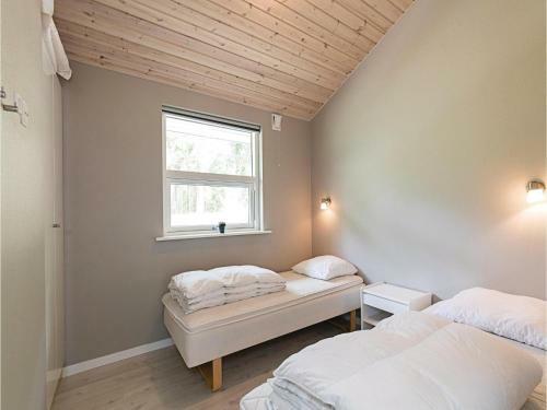 Holiday Home Aspesg�rdsskoven Aakirkeby IV