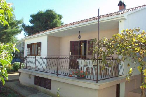 Apartments With A Parking Space Mirca (brac) - 728