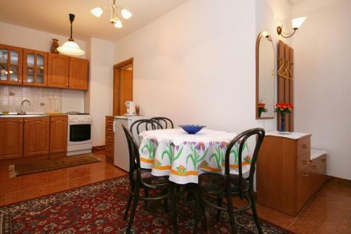 Apartments With A Parking Space Punat (krk) - 5350