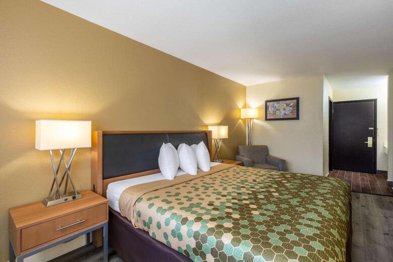 Hotel Econo Lodge (madison)