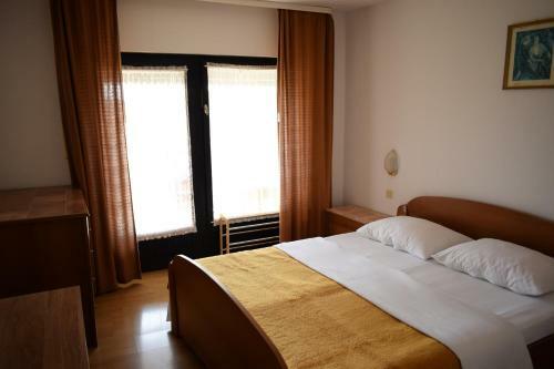 Bed & Breakfast Rooms Vila Mautner