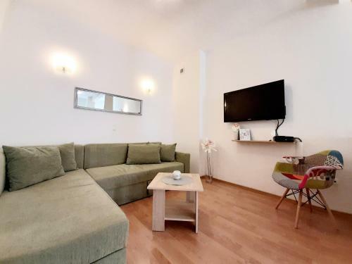 Apartments Akmadzic