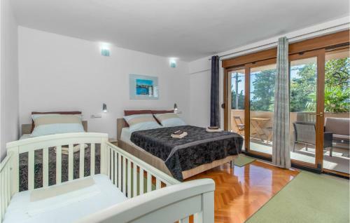 One-bedroom Apartment With Sea View In Dramalj