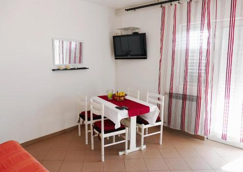Apartments By The Sea Banjol (rab) - 4965