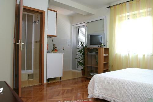 Hostal Apartments Belas