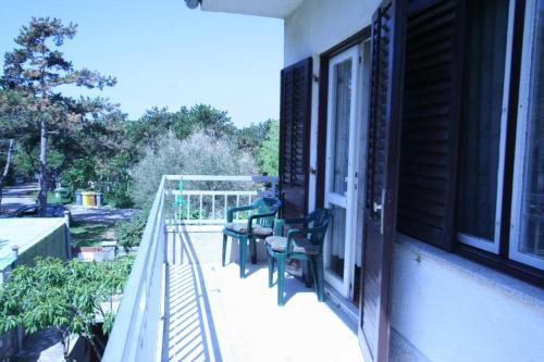 Two-bedroom Apartment In ?ilo/insel Krk 13570