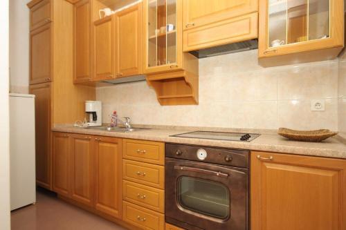 Apartment Lumbarda 9303b