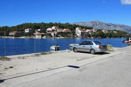 Apartment Lumbarda 9303b