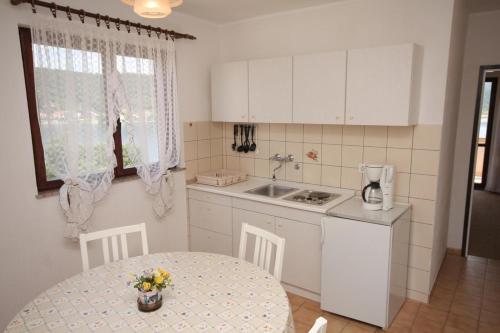Apartment Supetarska Draga - Donja 2013a