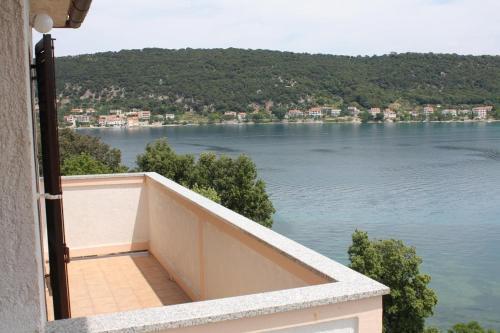 Apartment Supetarska Draga - Donja 2013a
