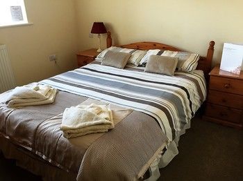 Hotel Halfway House Inn Country Lodge